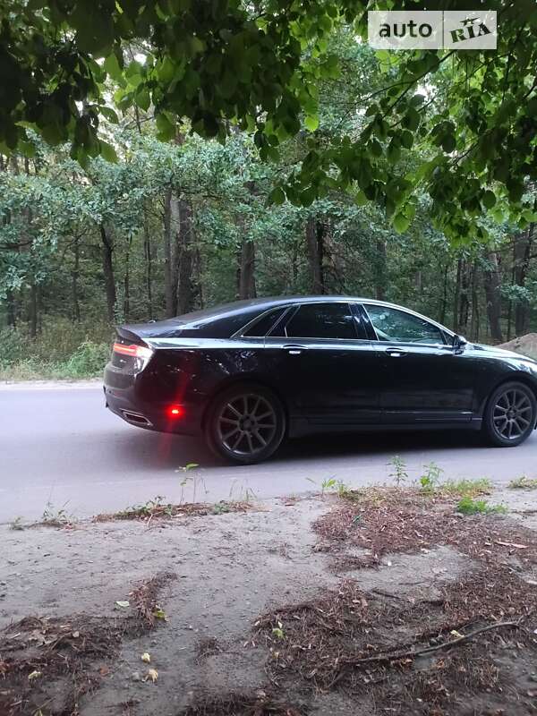 Седан Lincoln MKZ 2014 в Сумах