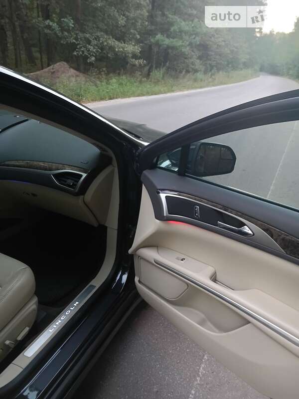 Седан Lincoln MKZ 2014 в Сумах