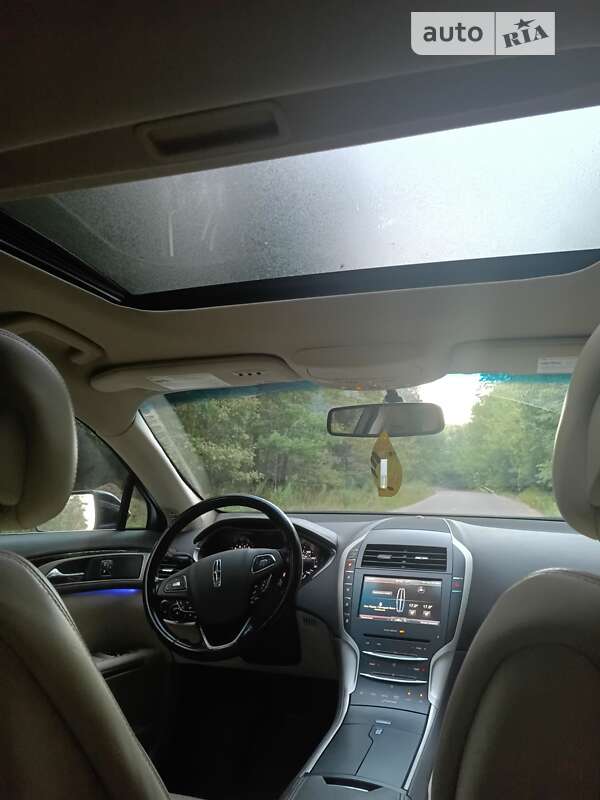 Седан Lincoln MKZ 2014 в Сумах