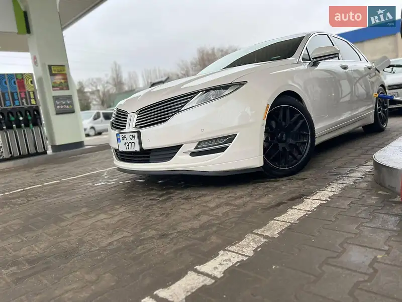Lincoln MKZ 2014