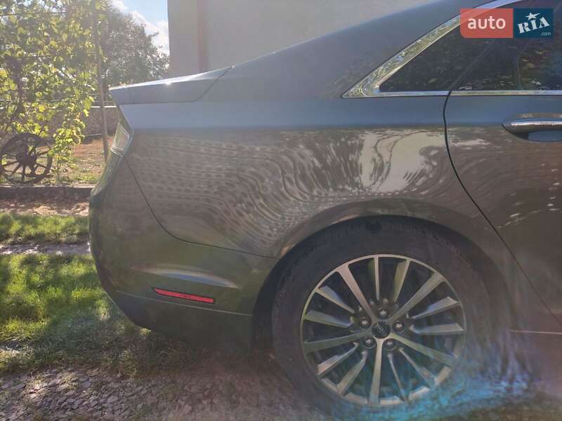 Седан Lincoln MKZ 2016 в Львові