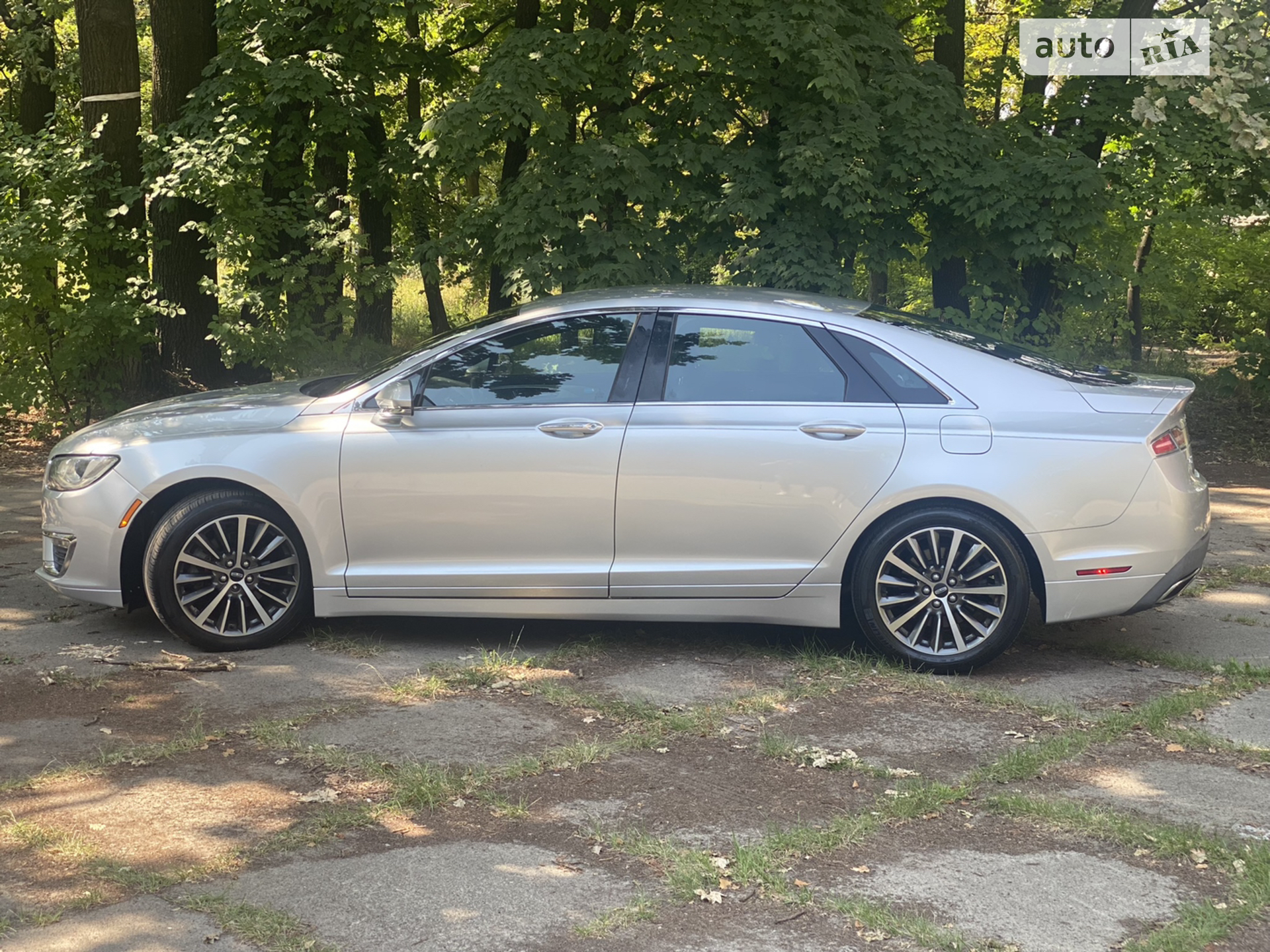 2017 Lincoln MKZ - мініатюра 17