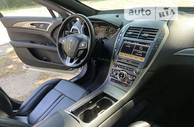 Седан Lincoln MKZ 2017 в 