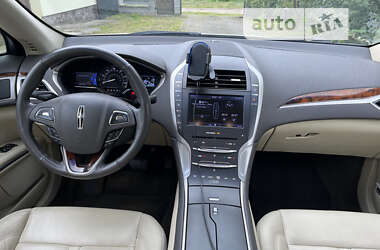 Седан Lincoln MKZ 2013 в Львове