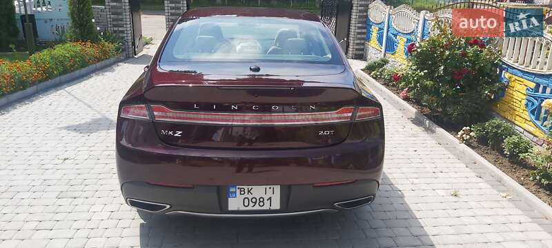 Седан Lincoln MKZ 2016 в Дубно