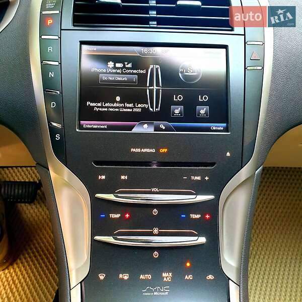 Седан Lincoln MKZ 2014 в Черновцах