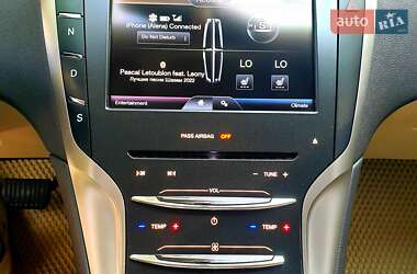 Седан Lincoln MKZ 2014 в 