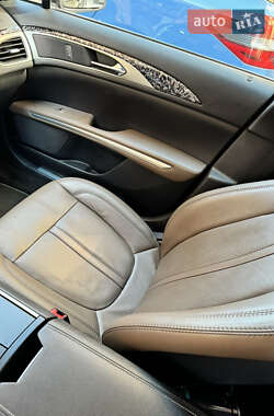 Седан Lincoln MKZ 2014 в 