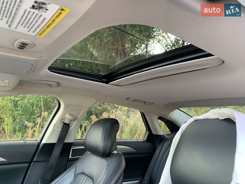 Седан Lincoln MKZ 2015 в Києві