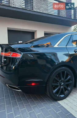 Седан Lincoln MKZ 2014 в 