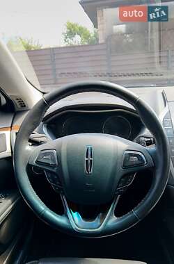 Седан Lincoln MKZ 2014 в Черкасах