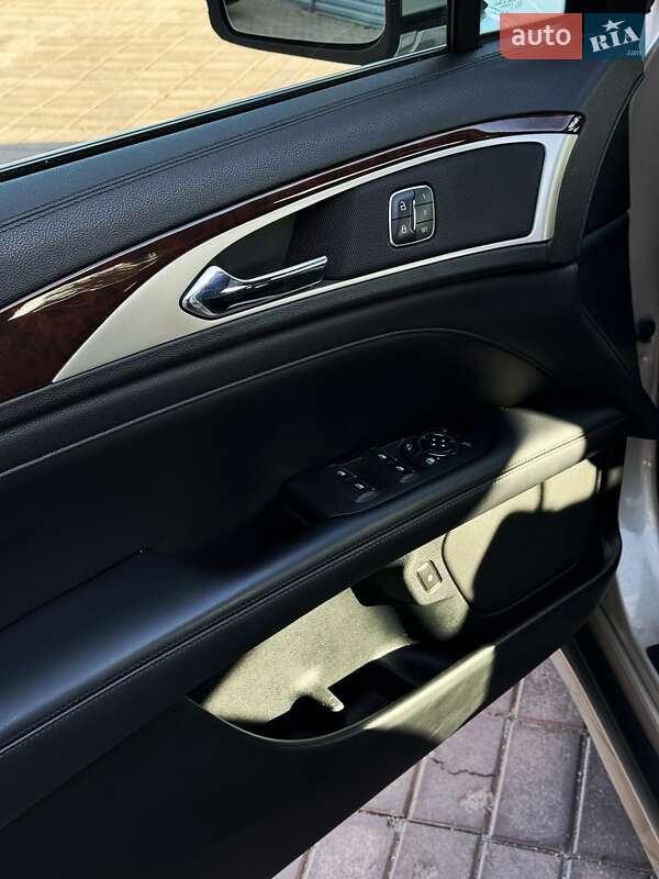 Седан Lincoln MKZ 2016 в Кропивницком