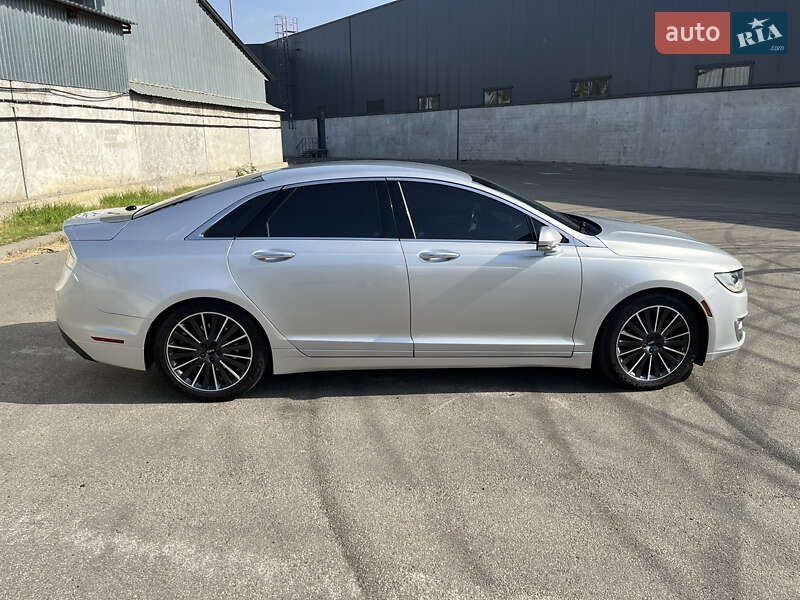 Седан Lincoln MKZ 2016 в Киеве