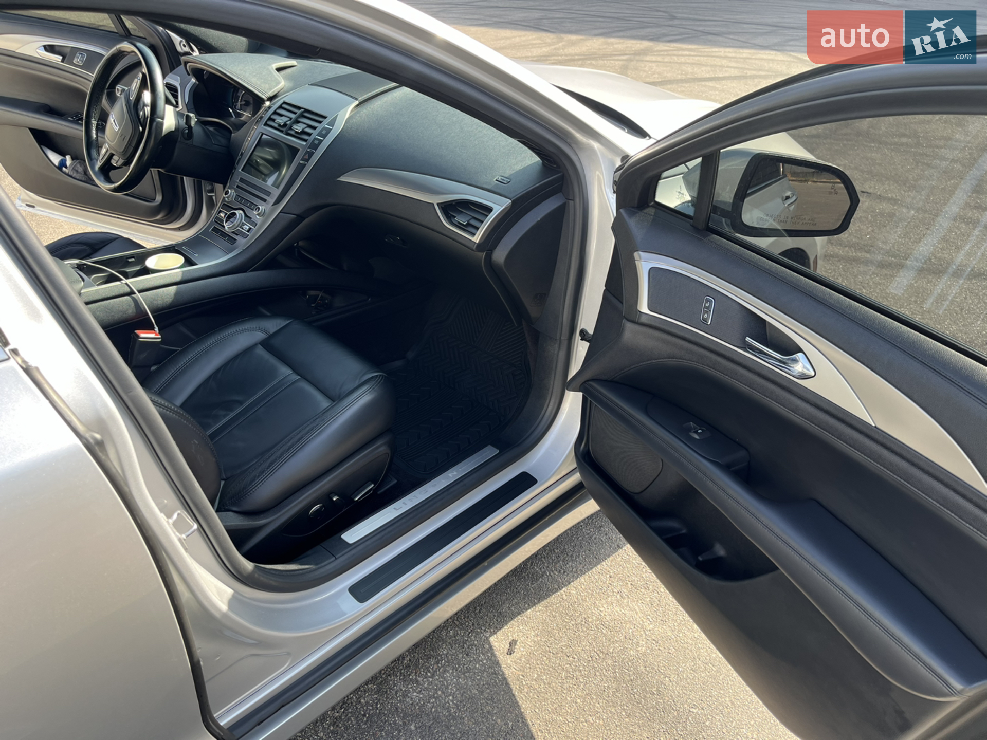 2016 Lincoln MKZ - мініатюра 12