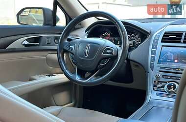 Седан Lincoln MKZ 2019 в Киеве