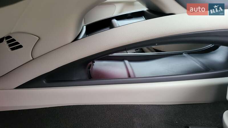 Седан Lincoln MKZ 2019 в Киеве