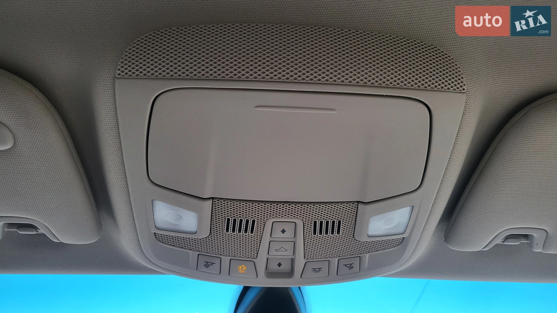 2019 Lincoln MKZ - мініатюра 58