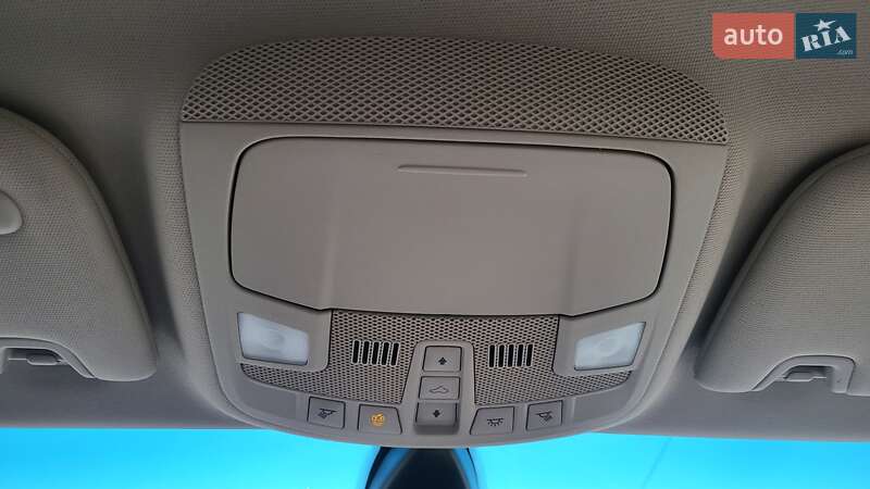 Седан Lincoln MKZ 2019 в Киеве