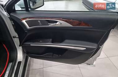 Седан Lincoln MKZ 2015 в 