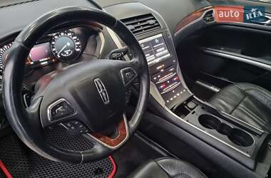 Седан Lincoln MKZ 2015 в 