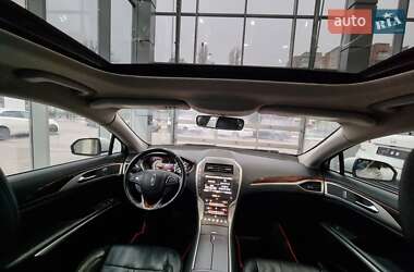 Седан Lincoln MKZ 2015 в 