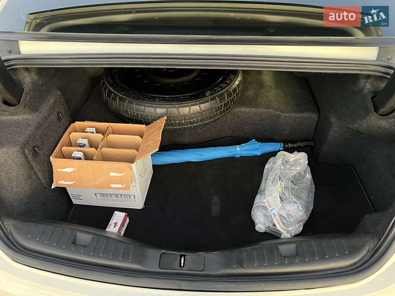 Седан Lincoln MKZ 2012 в Киеве