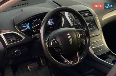 Седан Lincoln MKZ 2015 в Миколаєві