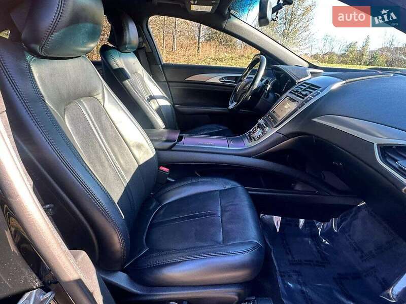 Седан Lincoln MKZ 2017 в Львове