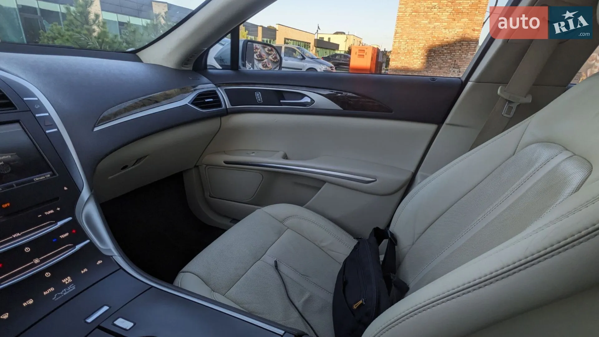 2014 Lincoln MKZ - мініатюра 10