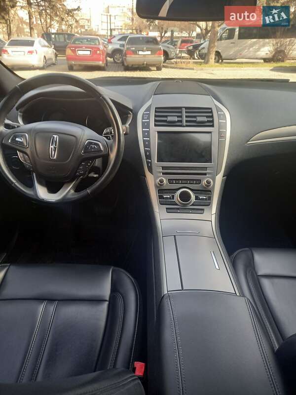 Седан Lincoln MKZ 2017 в Чернівцях