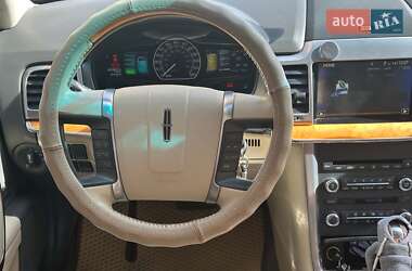 Седан Lincoln MKZ 2012 в 