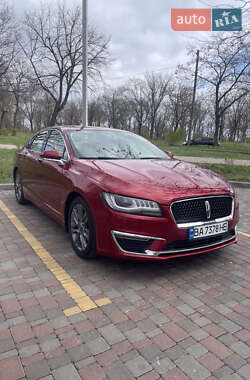 Седан Lincoln MKZ 2015 в 