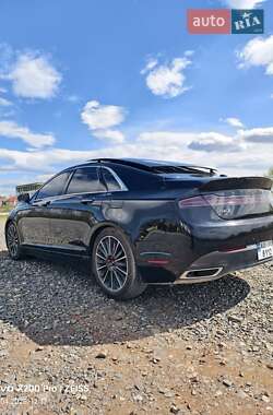 Седан Lincoln MKZ 2015 в 