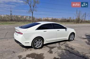 Седан Lincoln MKZ 2013 в 