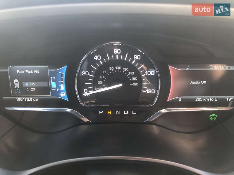 Седан Lincoln MKZ 2015 в Львові