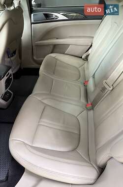 Седан Lincoln MKZ 2016 в 