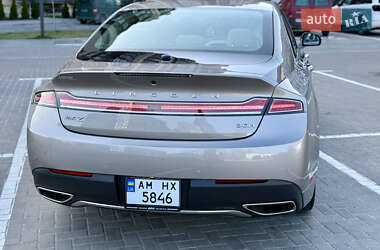 Седан Lincoln MKZ 2019 в 