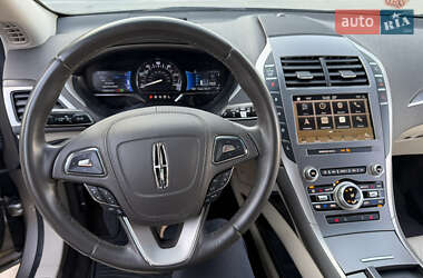 Седан Lincoln MKZ 2019 в 