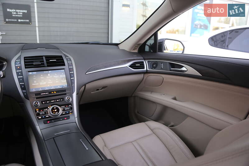 Седан Lincoln MKZ 2016 в Киеве