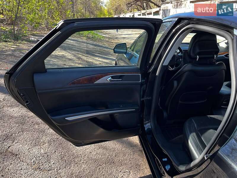 Седан Lincoln MKZ 2014 в Каменском