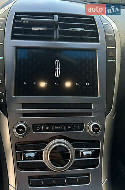 Седан Lincoln MKZ 2017 в 