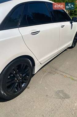 Седан Lincoln MKZ 2014 в 