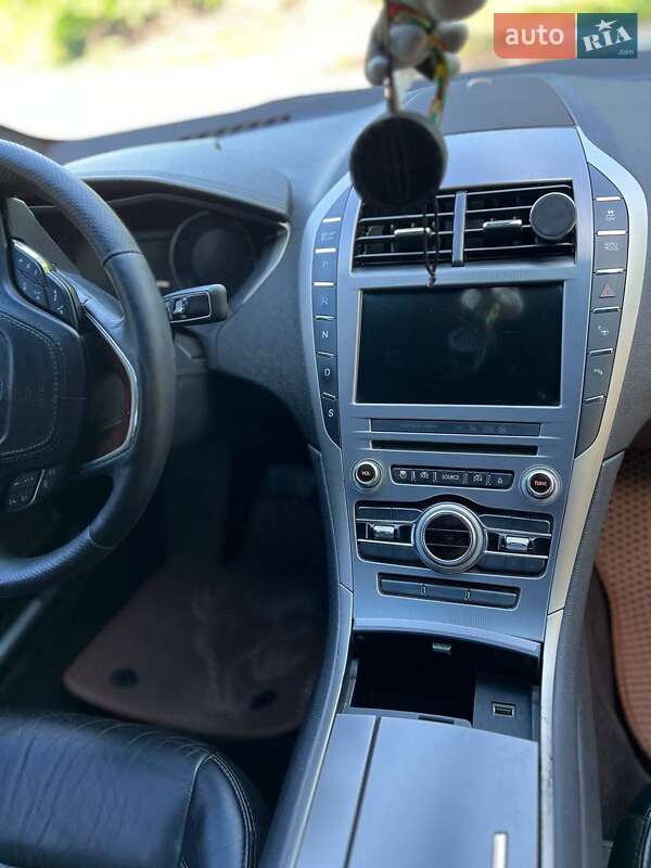 Седан Lincoln MKZ 2016 в Бережанах