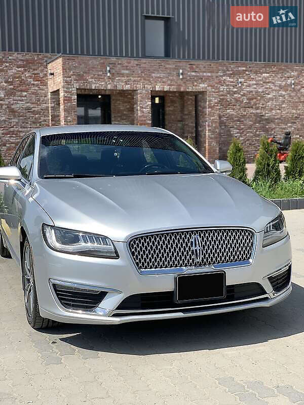 Седан Lincoln MKZ 2018 в 