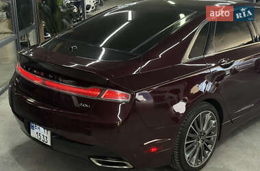 Седан Lincoln MKZ 2013 в 