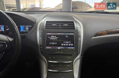 Седан Lincoln MKZ 2013 в 