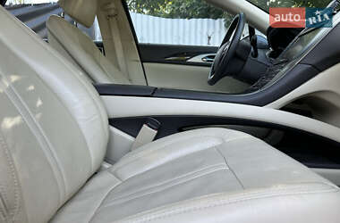 Седан Lincoln MKZ 2014 в 