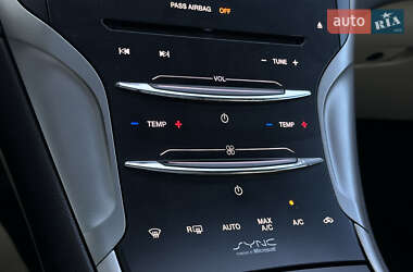 Седан Lincoln MKZ 2014 в 