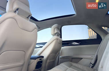 Седан Lincoln MKZ 2013 в 