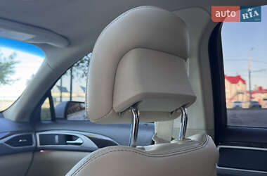 Седан Lincoln MKZ 2013 в 